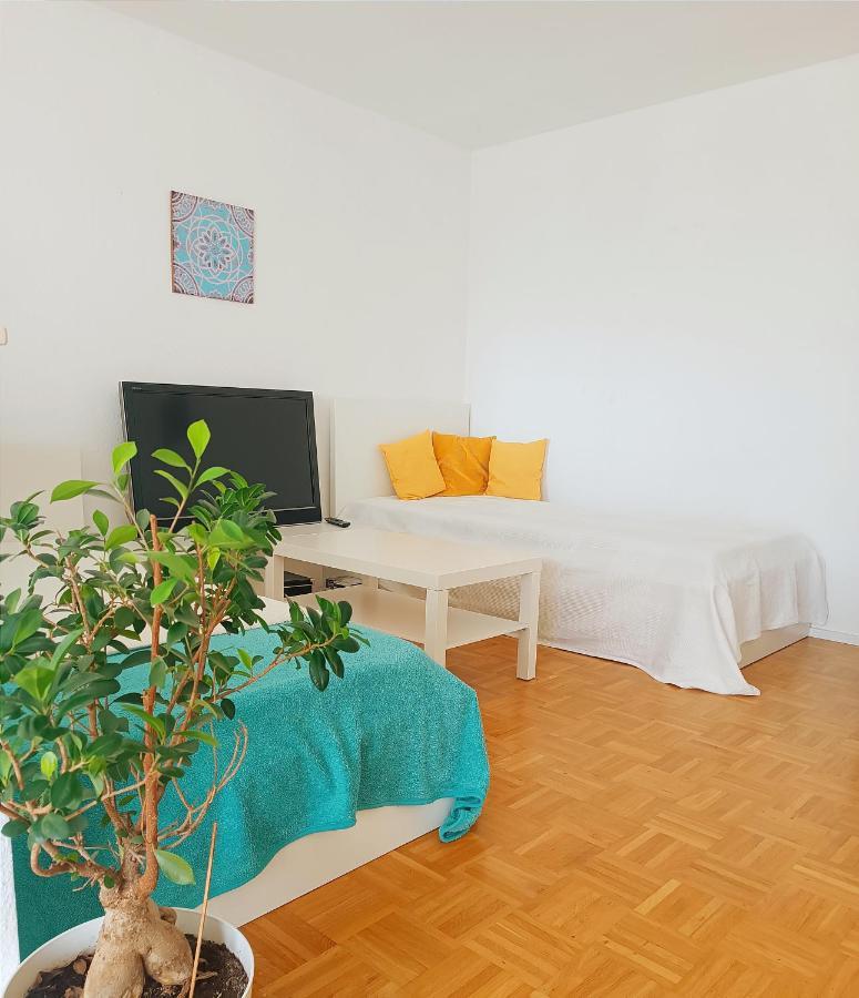 Sonniges 2-Zimmer-Gartenapartment Bietigheim-Bissingen Exteriör bild